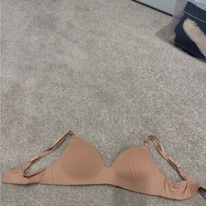 Victoria’s Secret T-shirt Lightly Lined Wireless Bra
